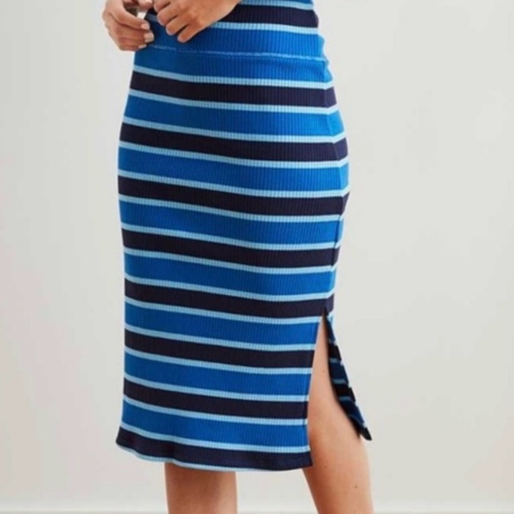 Aerie Brand New Blue Striped Midi Skirt with a Slit. Women’s size Medium